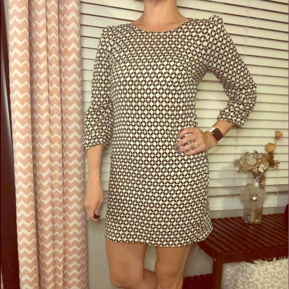 Black and white patterned mini dress